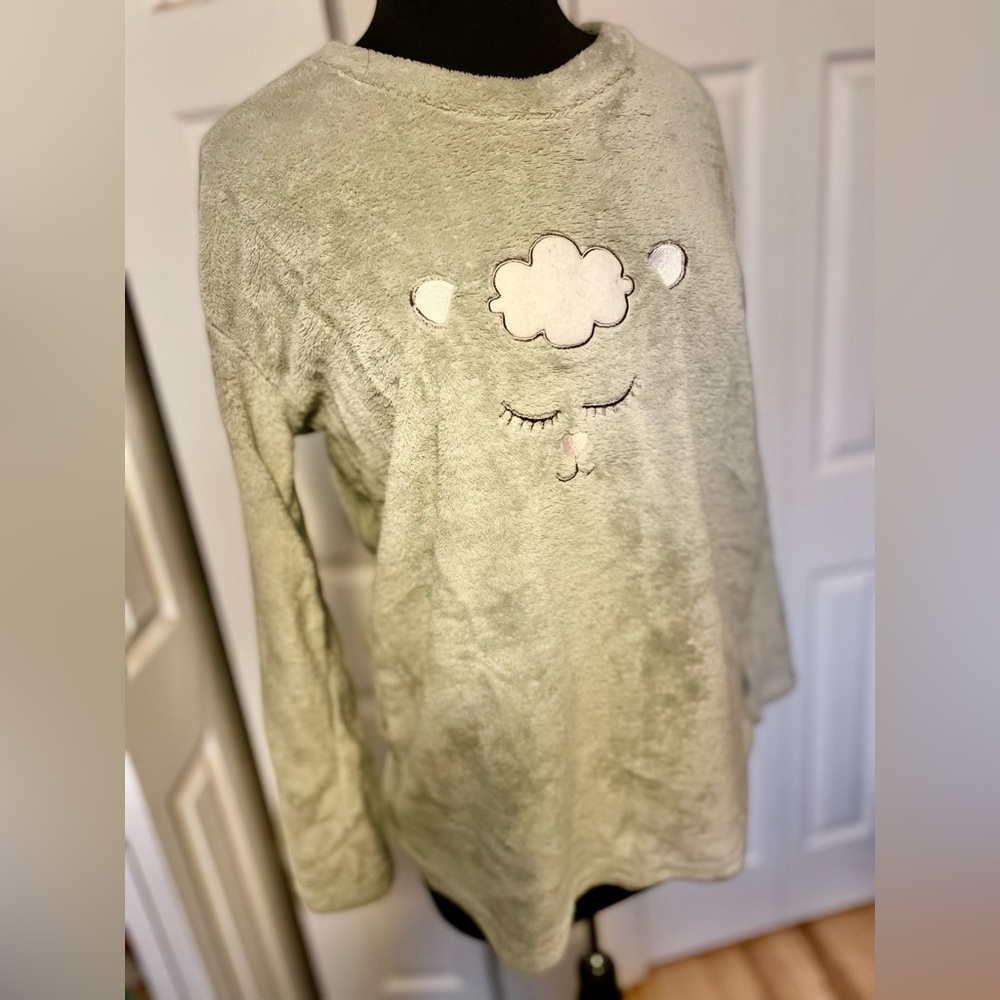 Sweet Dreams juniors fleece sleep top size 8-10 med